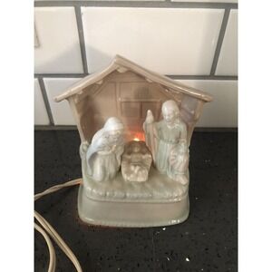 Vintage Artmark Nativity Manger Jesus Mary Joseph Ceramic Lights Up